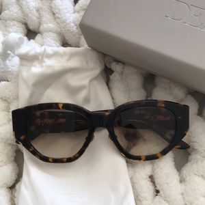 Dezi Charge It Sunglasses